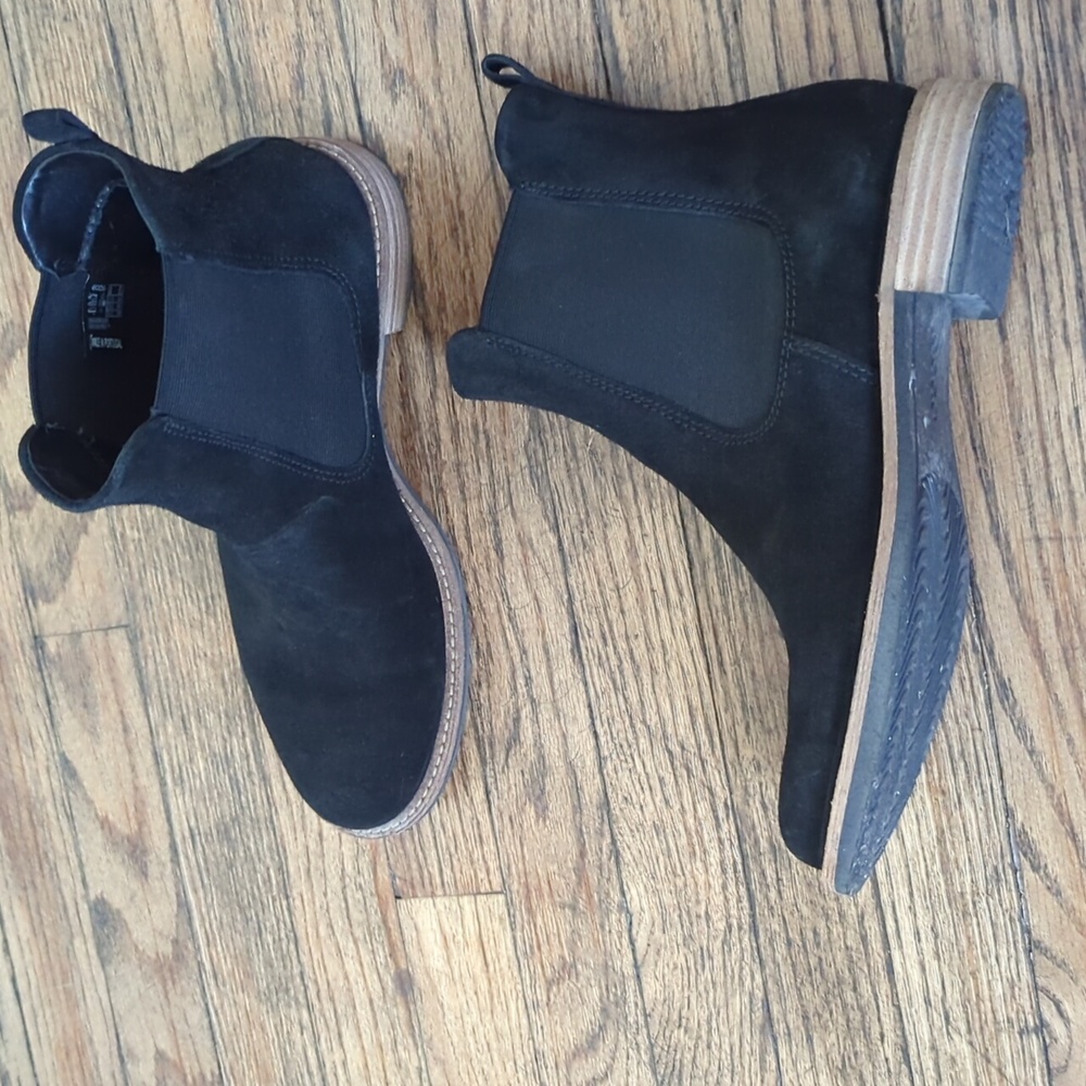 Ecco Suede Ankle Boots